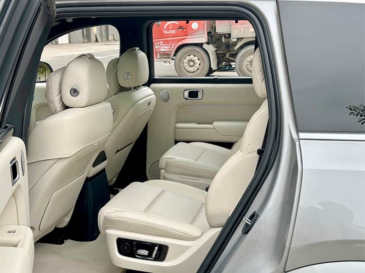 Фото 8 - LiXiang L9