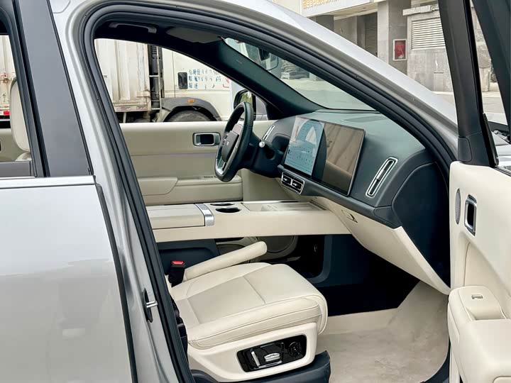 Фото 9 - LiXiang L9