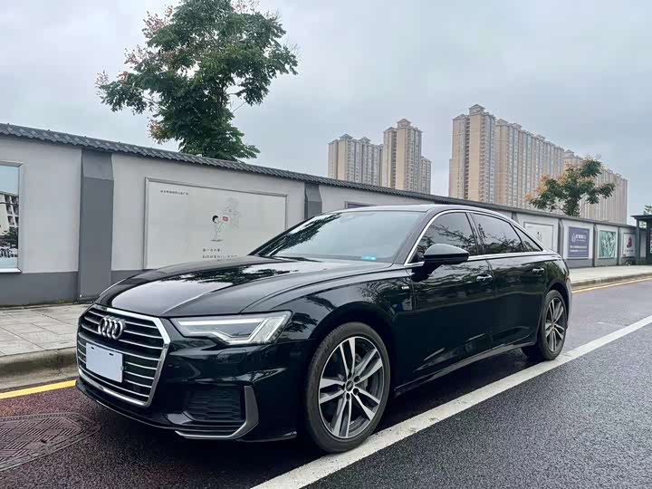 Фото 1 - Audi A6L