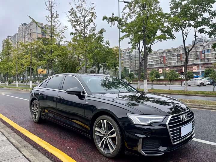 Фото 3 - Audi A6L