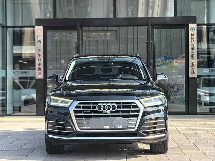 Фото 2 - Audi Q5L