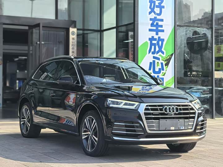 Фото 3 - Audi Q5L