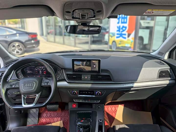 Фото 4 - Audi Q5L