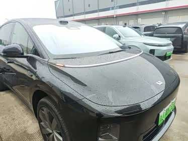 Фото 2 - LiXiang i8