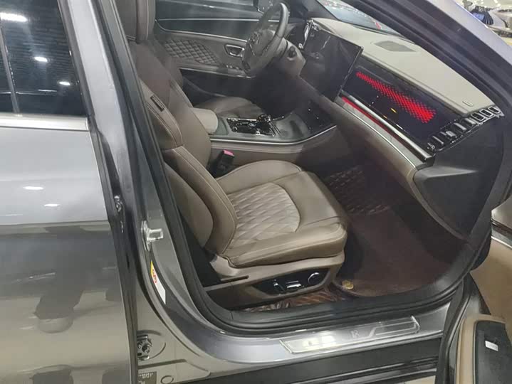 Фото 8 - BYD Han