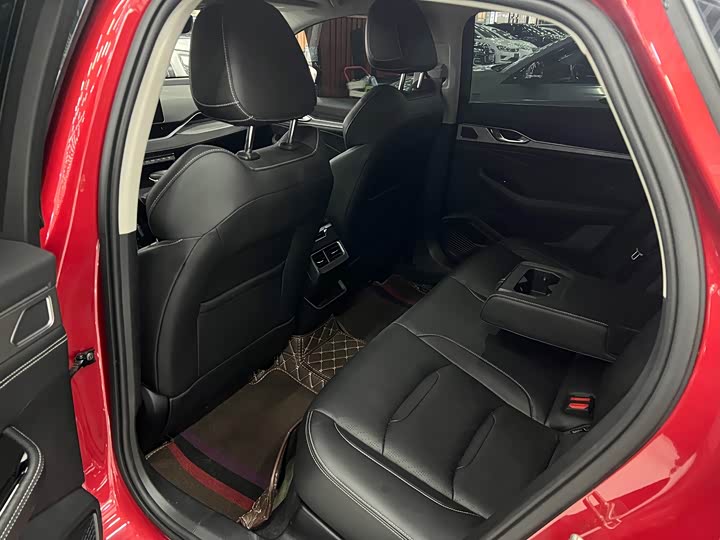 Фото 5 - Geely Preface