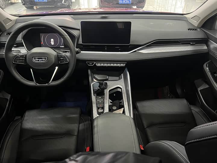 Фото 6 - Geely Preface