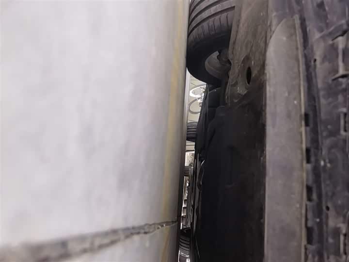 Фото 2 - Audi A8