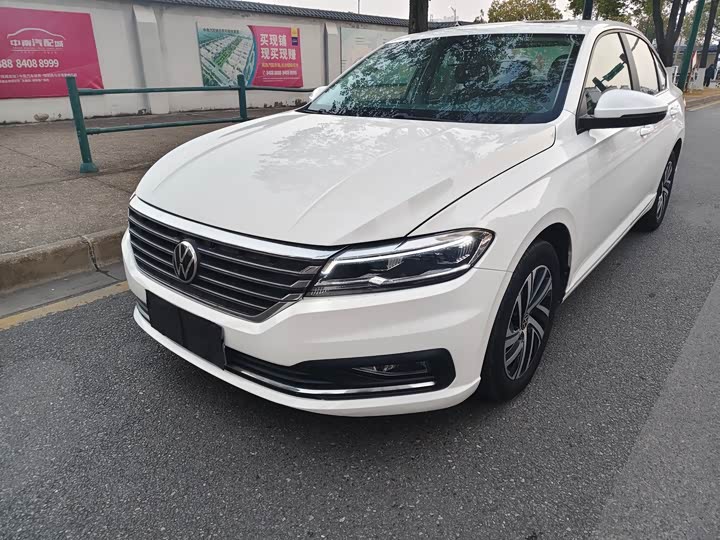 Фото 1 - Volkswagen Lavida