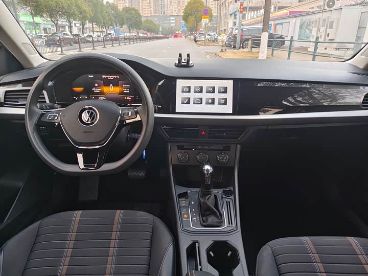 Фото 5 - Volkswagen Lavida