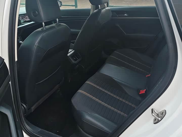 Фото 6 - Volkswagen Lavida