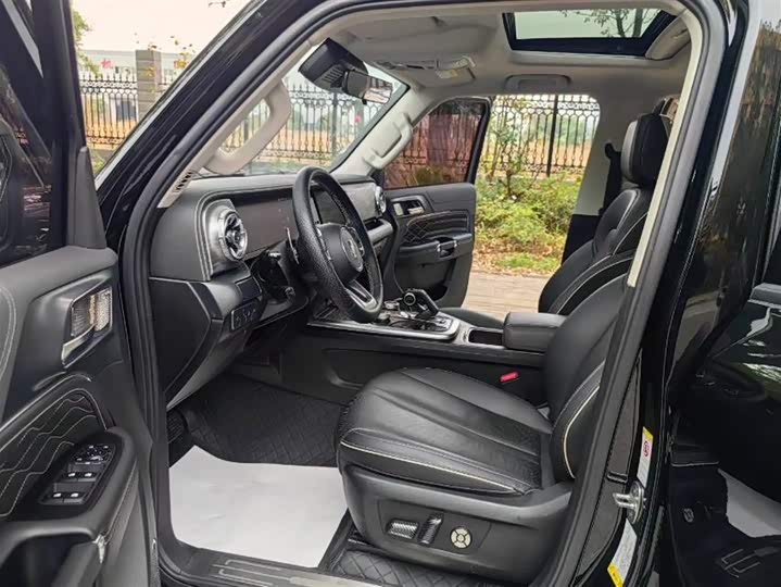 Фото 4 - Tank 300