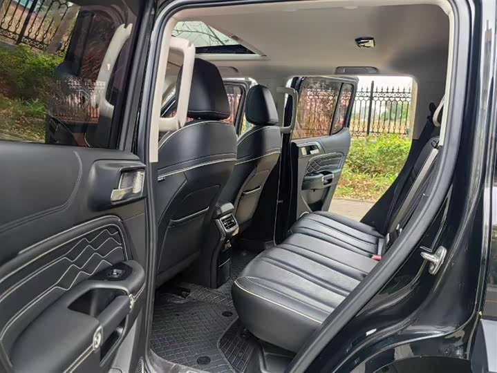 Фото 5 - Tank 300