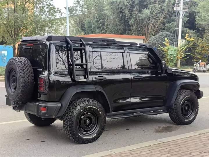 Фото 7 - Tank 300