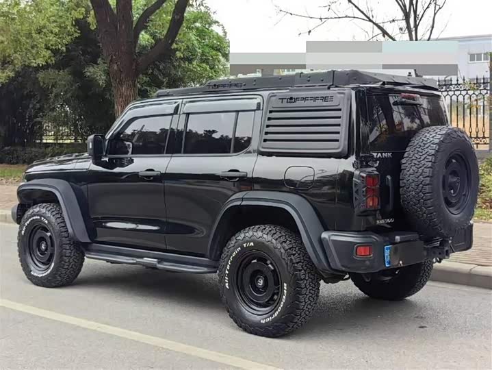 Фото 9 - Tank 300