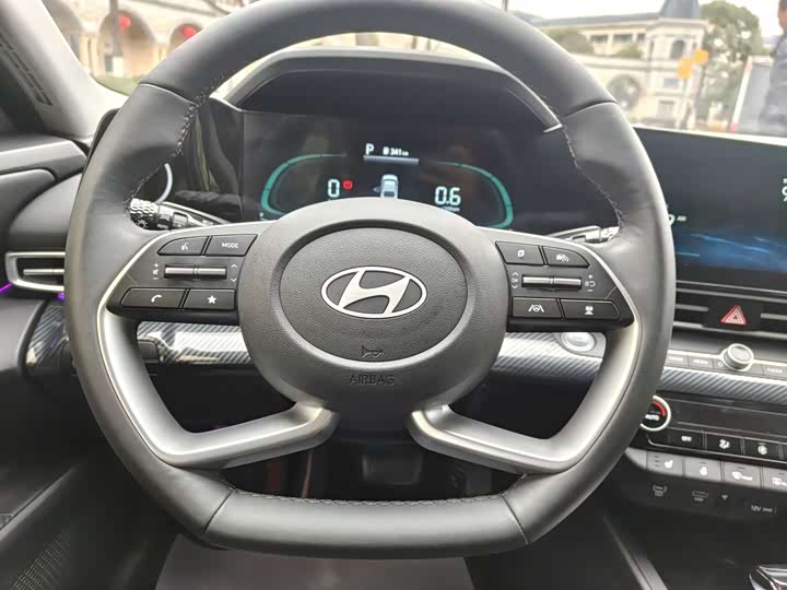 Фото 7 - Hyundai Elantra N line