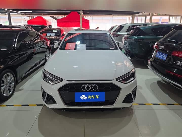 Фото 2 - Audi A4L