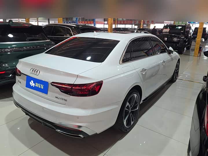 Фото 3 - Audi A4L