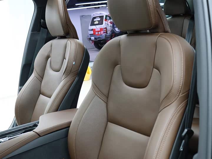 Фото 3 - Volvo V90