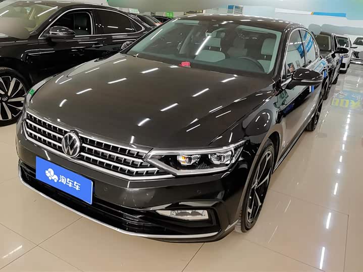 Фото 1 - Volkswagen Magotan