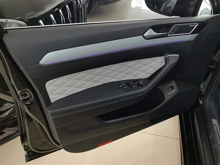 Фото 7 - Volkswagen Magotan