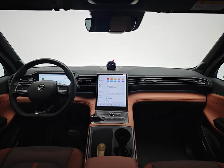 Фото 4 - Nio EC6