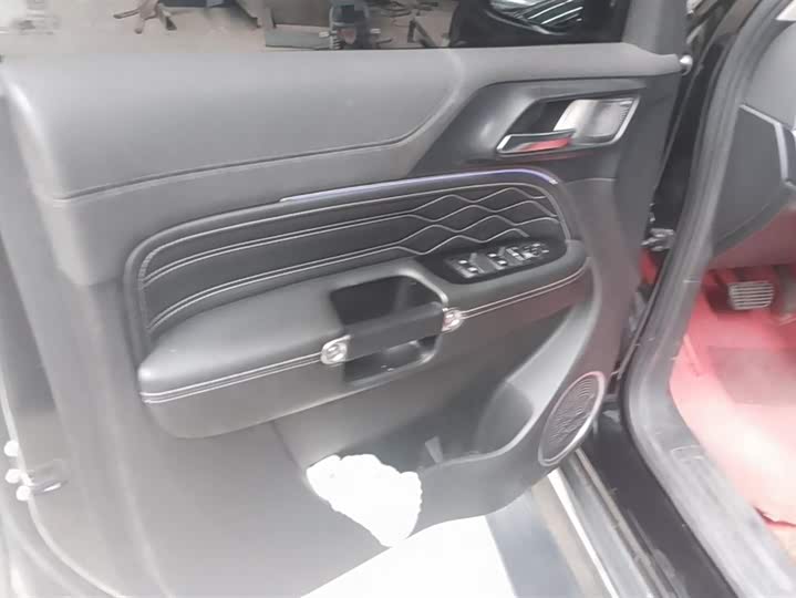 Фото 7 - Tank 300