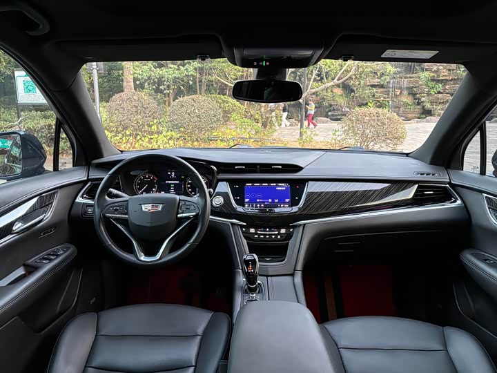 Фото 5 - Cadillac XT6