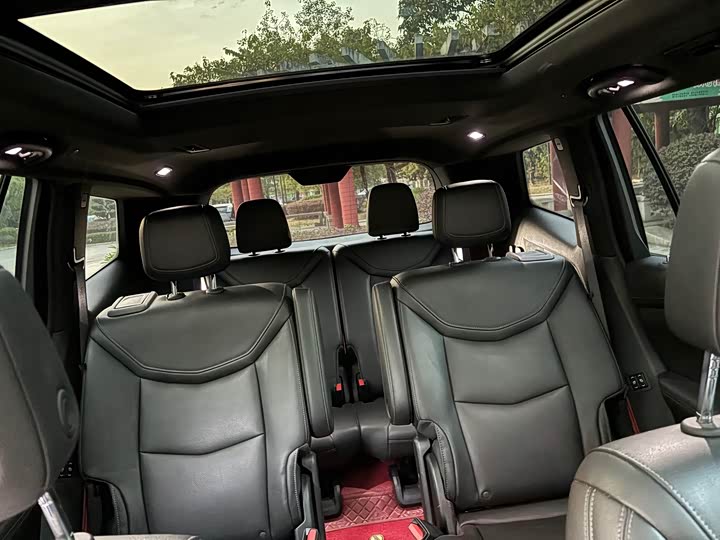 Фото 7 - Cadillac XT6