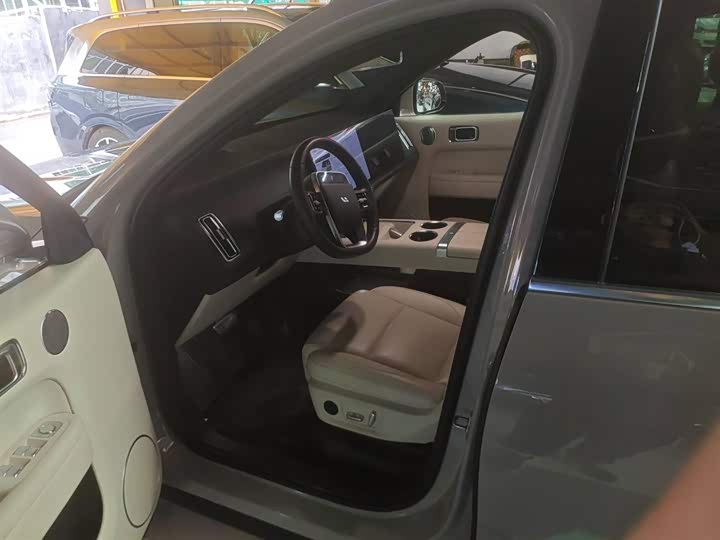 Фото 6 - LiXiang L6