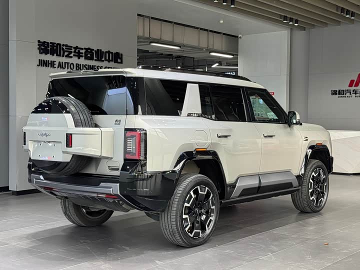 Фото 5 - BYD FangChengBao Leopard 8