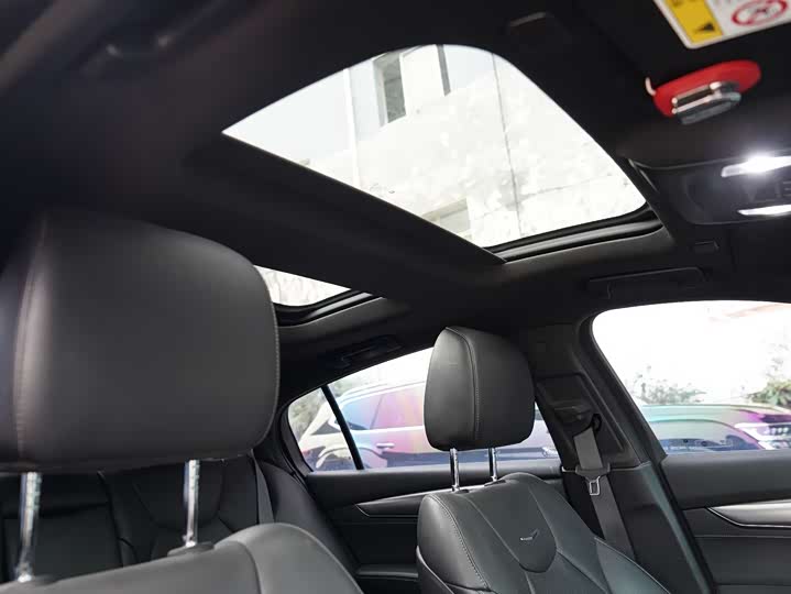 Фото 9 - Cadillac CT5