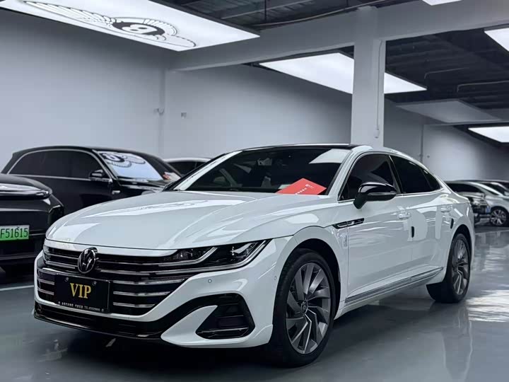 Фото 1 - Volkswagen CC