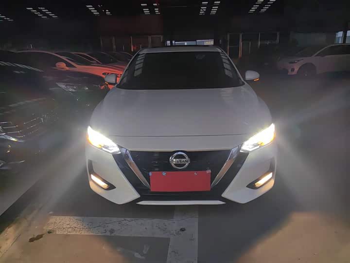 Фото 3 - Nissan Sylphy