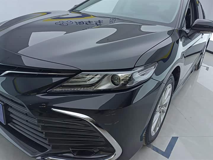 Фото 5 - Toyota Camry