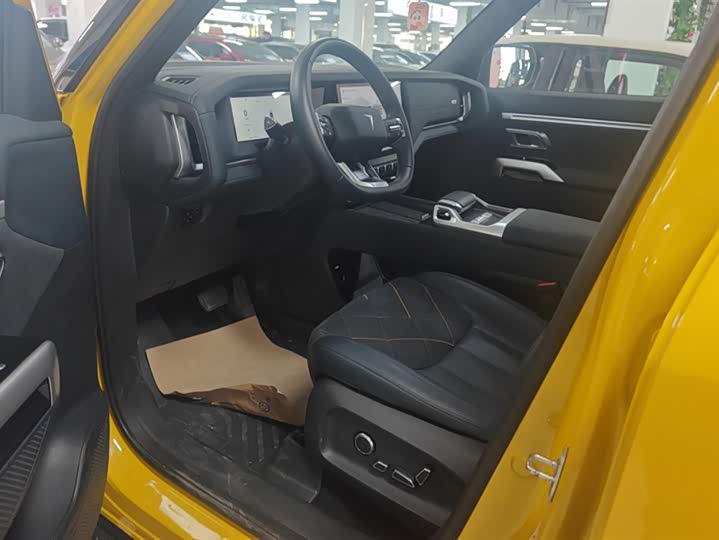 Фото 9 - Changan Deepal G318