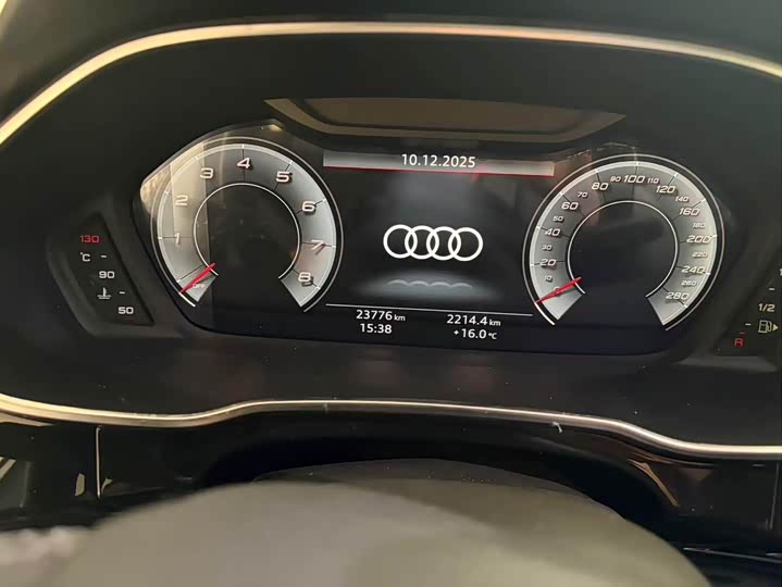 Фото 6 - Audi Q3