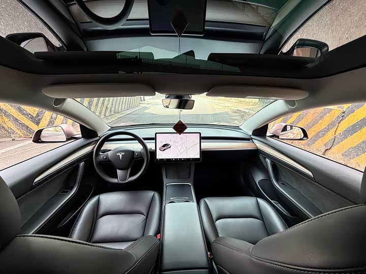 Фото 7 - Tesla Model 3