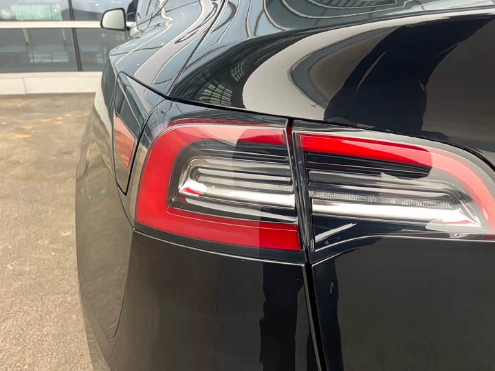 Фото 6 - Tesla Model Y