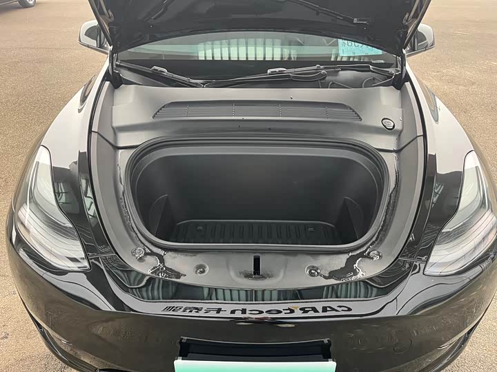 Фото 8 - Tesla Model Y