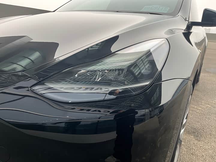 Фото 9 - Tesla Model Y