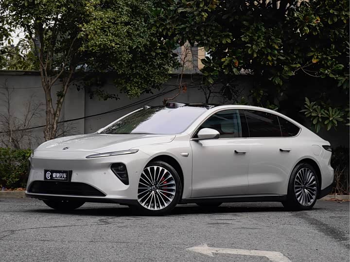 Фото 1 - Nio ET7