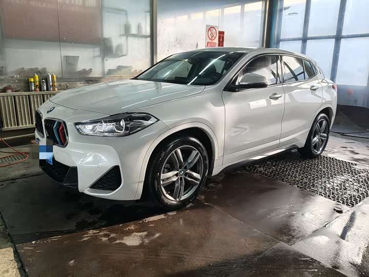 Фото 2 - BMW X2