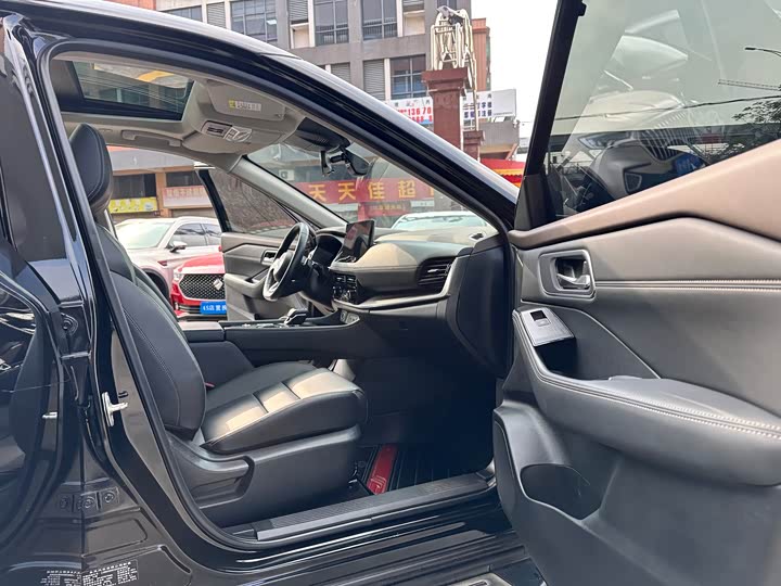 Фото 8 - Nissan X-Trail