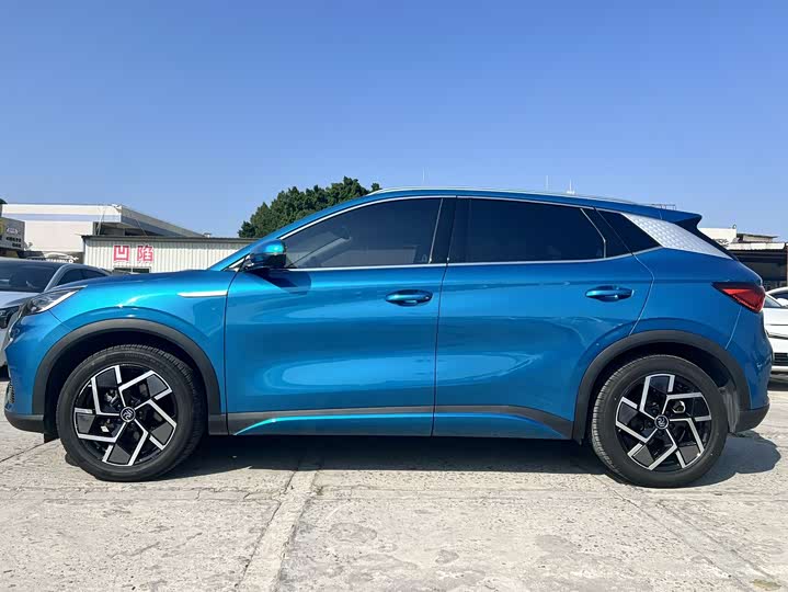 Фото 3 - BYD Yuan Plus