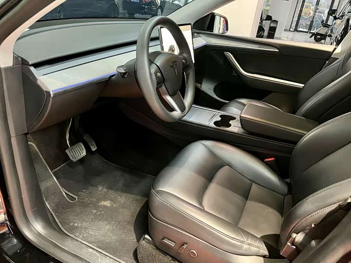 Фото 4 - Tesla Model Y