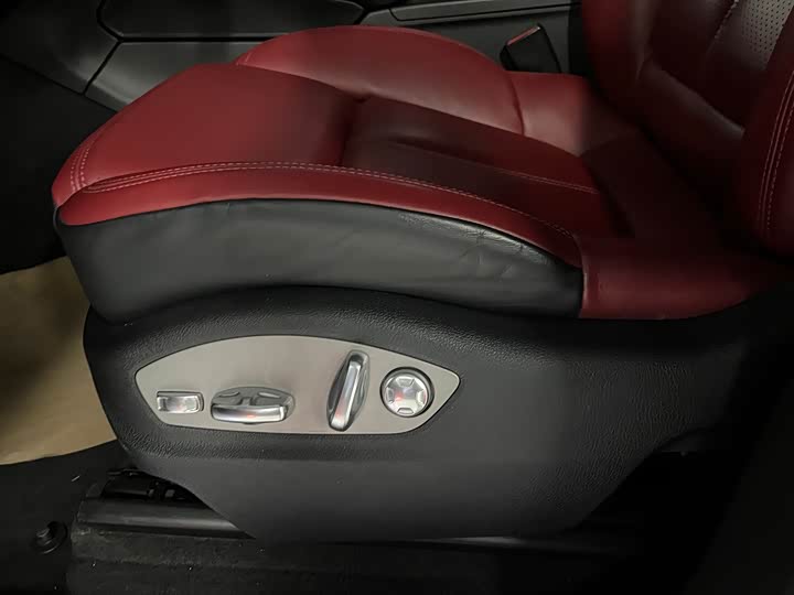 Фото 8 - Porsche Macan