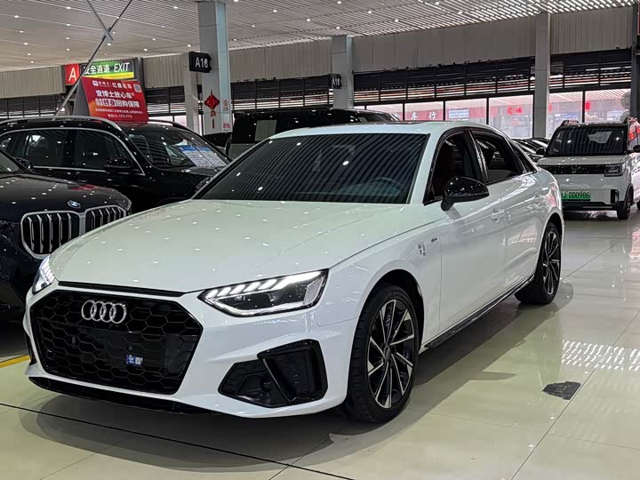 Фото 1 - Audi A4L