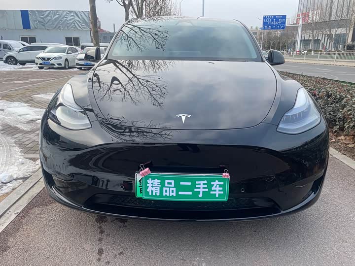 Фото 2 - Tesla Model Y