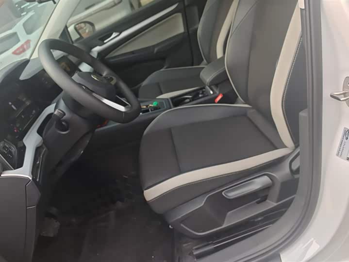 Фото 9 - Volkswagen Golf